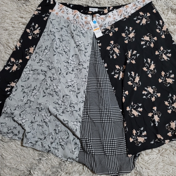 Calvin Klein Plus Size Asymmetrical Printed Skirt - Picture 4 of 6